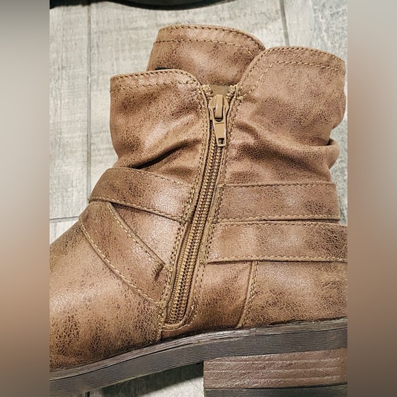 Size 9 Motorcycle Ankle Boots - Picture 10 of 10